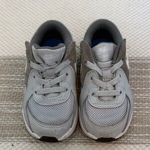 Nike Kids Sneakers in Gray and Silver